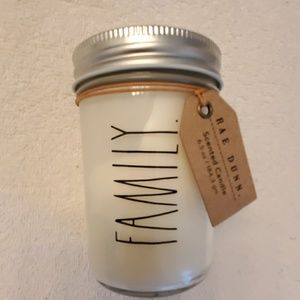 RAE DUNN Candle Tea & Honey (6.5 oz)